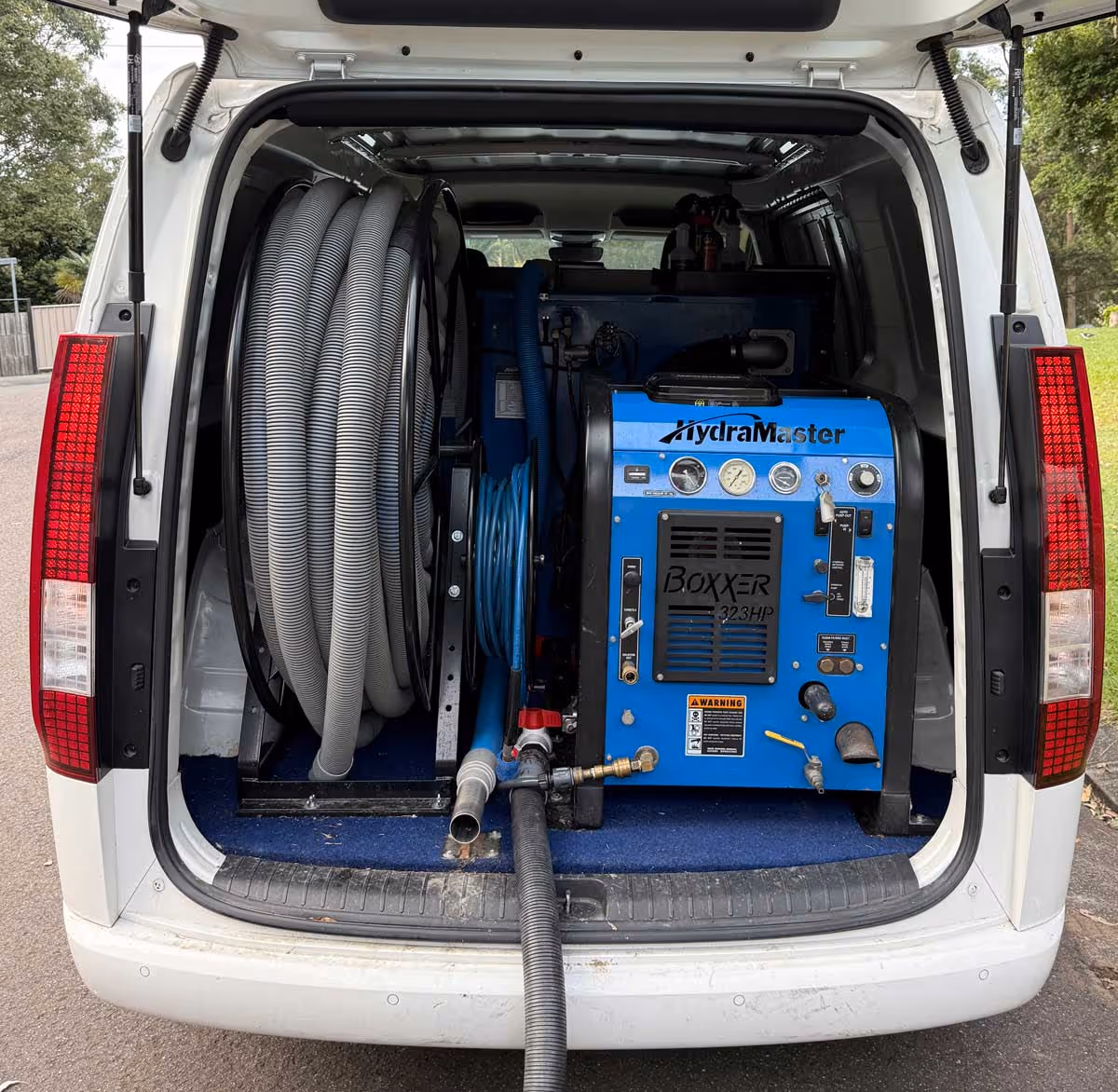 Truckmount carpet cleaning machine